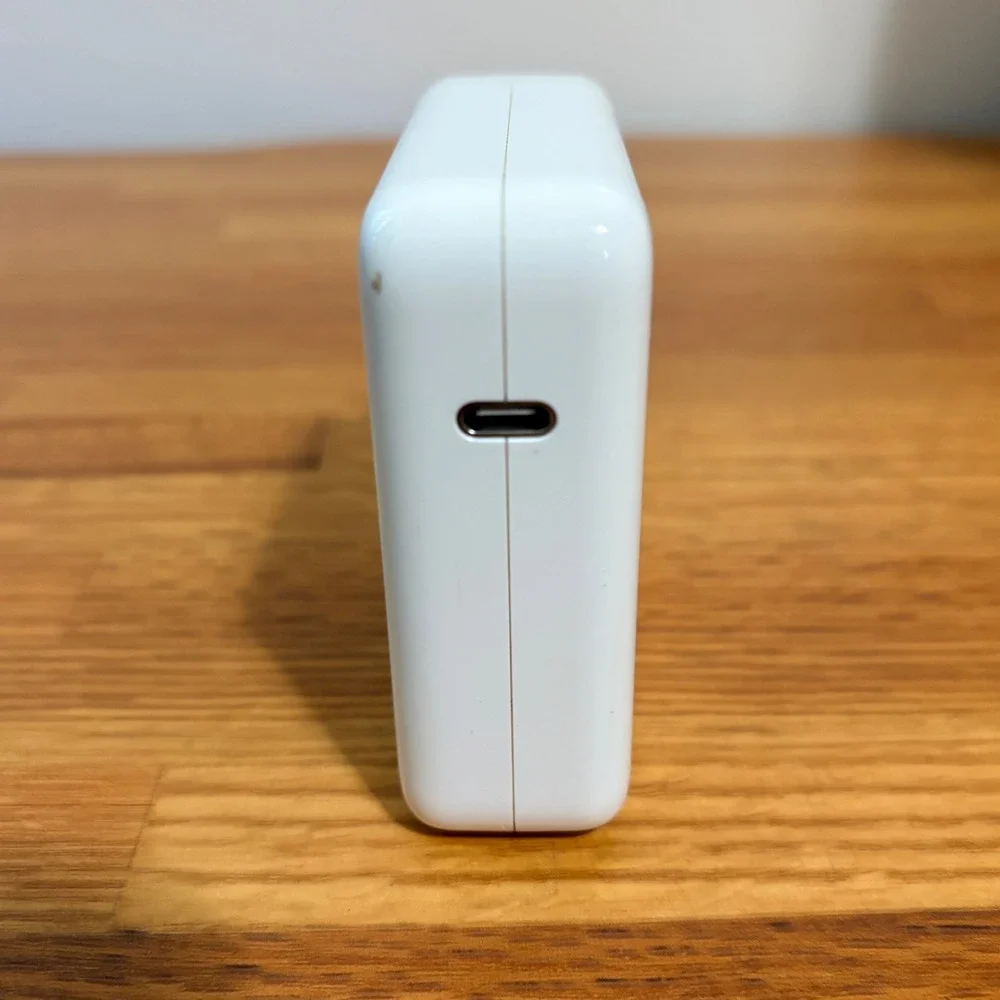 Apple Power Adapter B281 EVT 87W USB-C Prototype Charger White tested and Works